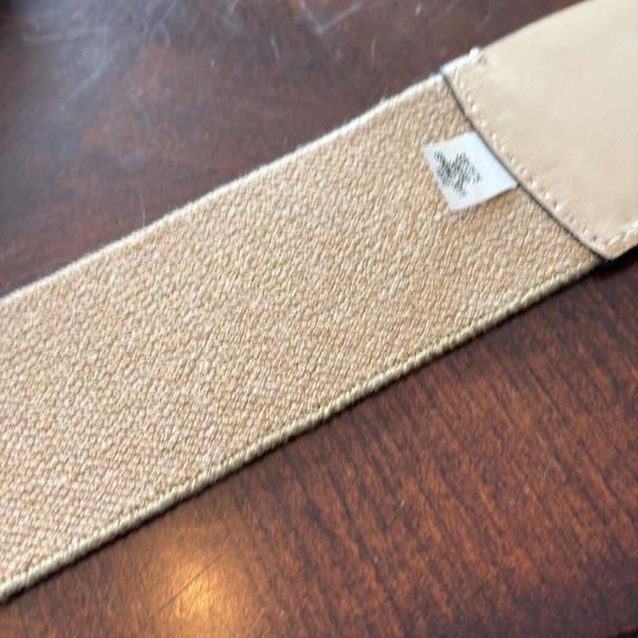 Banana Republic women’s M/L elastic waist belt floral buckle - Picture 3 of 10